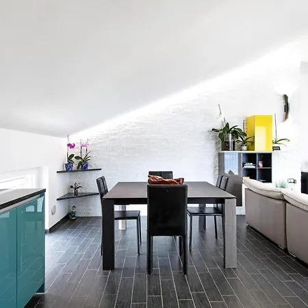 Penthouse Holiday home Colonno