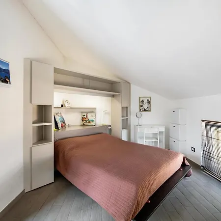 Penthouse Holiday home Colonno