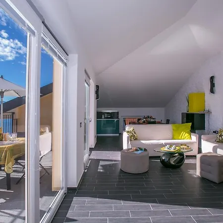 Colonno Penthouse * Сала-Комачина